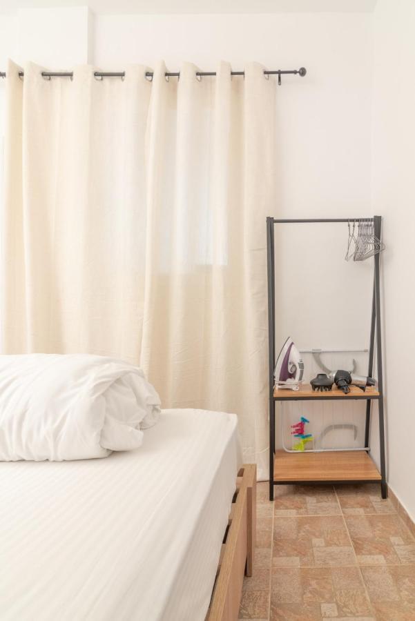 1 Bedroom Apartment Opposite Medical Center イラクリオン エクステリア 写真