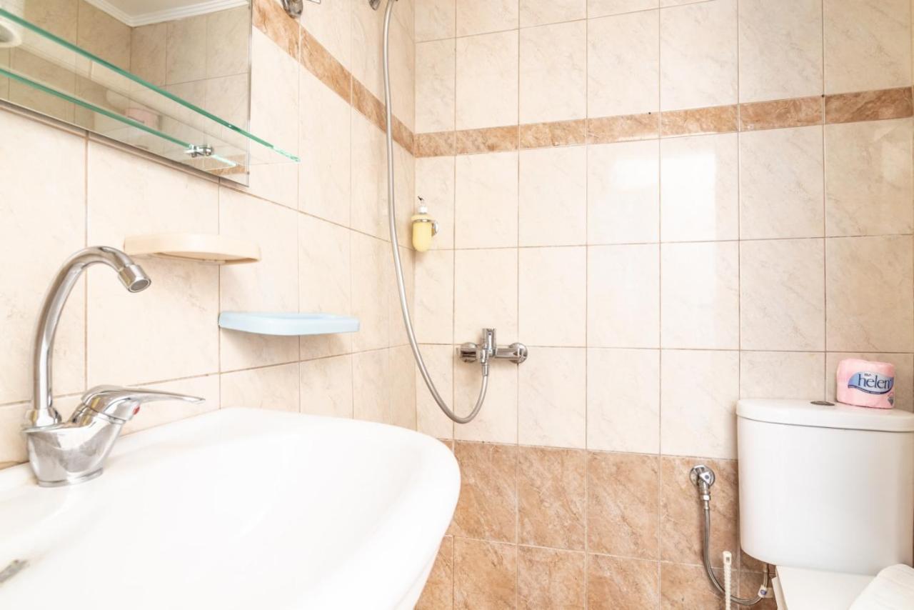 1 Bedroom Apartment Opposite Medical Center イラクリオン エクステリア 写真